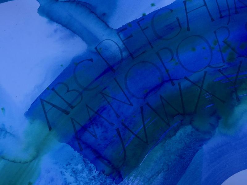 Experimentelle Kalligrafie - Abtauchen in die Farbtiefen des Meeres